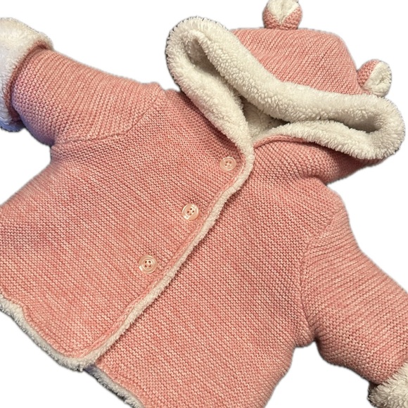 Baby GAP Girl’s Sherpa Lined Knit Cardigan Jacket Like New, Perfect Condition! - Picture 2 of 4